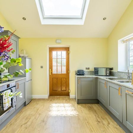 Brecks Farm - Well Cottage ヨーク エクステリア 写真
